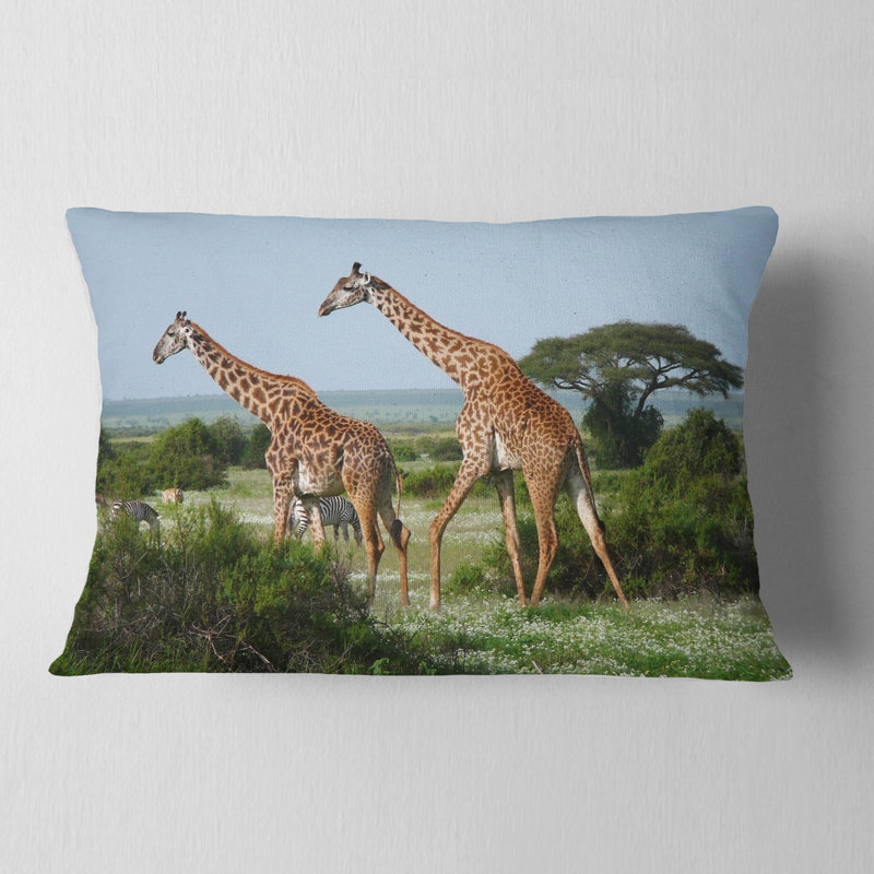 Coussin décoratif 2 girafess dans un savannah africain