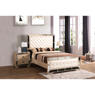 Grand lit moderne Pearl, de style enchanteur, H 64 po x l 65 po x P 92 po, lit à assemblage rapide avec une touche minimaliste, X