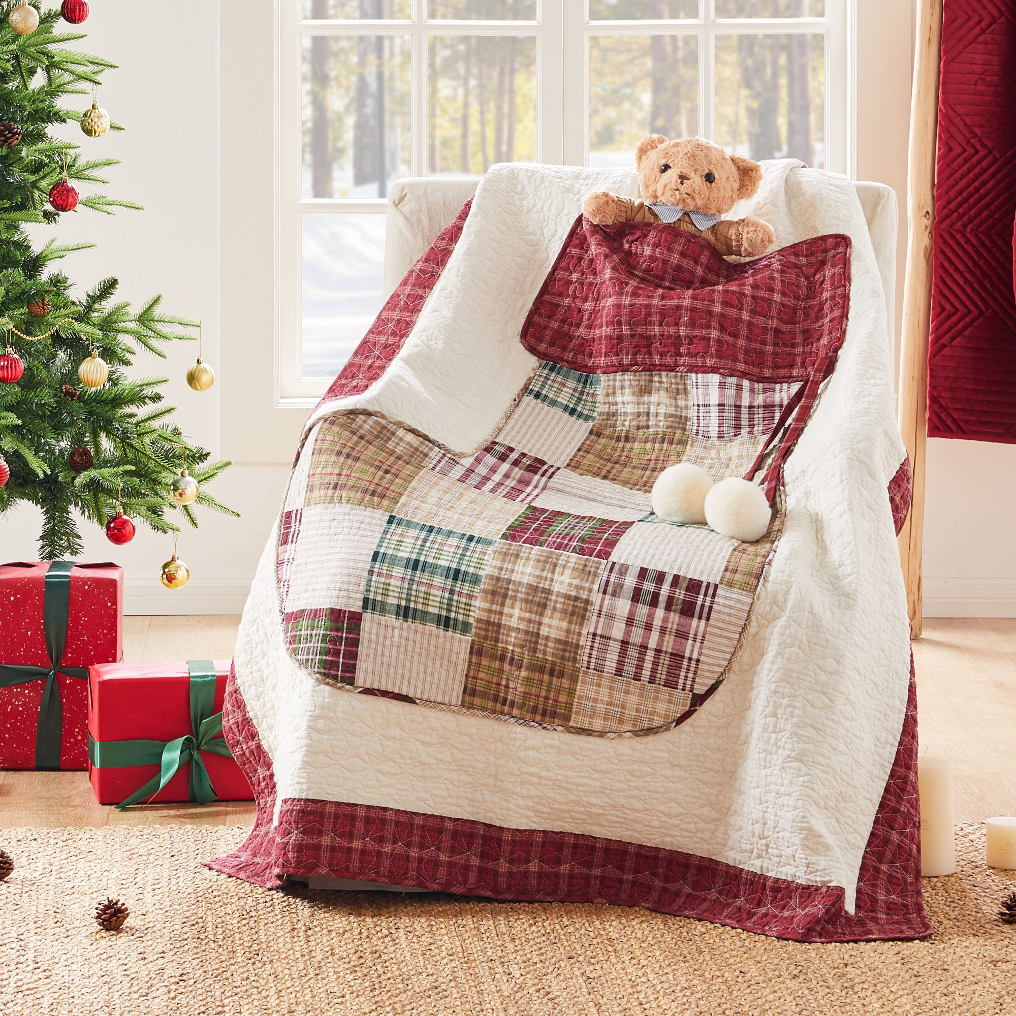 Greenland Home Fashions Holiday Novelty Reversible Quilted Throw