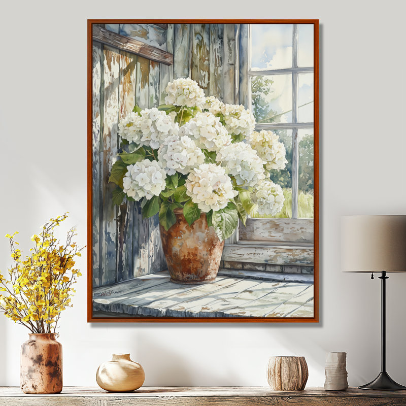 Grange hortensias dans la brise de l'été - art mural hortensias, H 20 po x l 12 po, Impression encadrée flottante, Brun