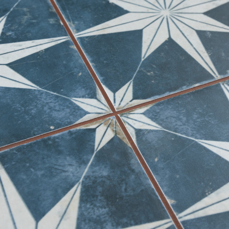 Carreau de céramique à motif pour mur et plancher 13 po x 13 po Harmonia, Bleu denim / blanc