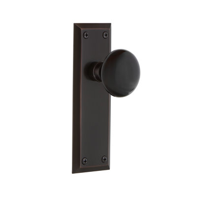 New York Plate with Black Porcelain Door Knob