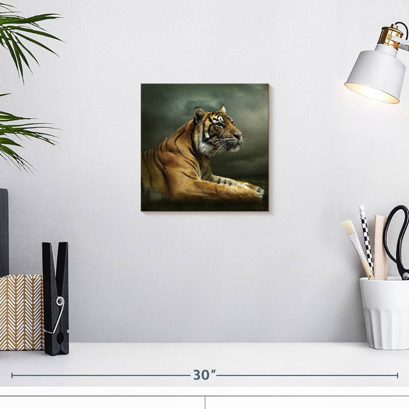 Tigre stoïque Brampt, H 10 po x l 10 po