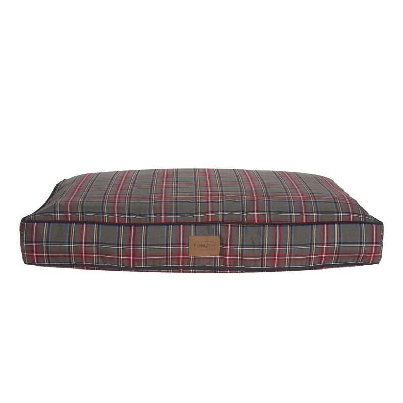 Pendleton Polyester Pet Bed, Medium (36" W x 27" D x 4" H)
