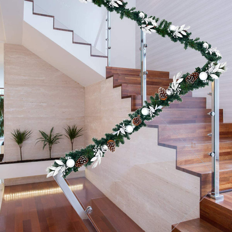 270cm Lighted Faux Garland with Lights