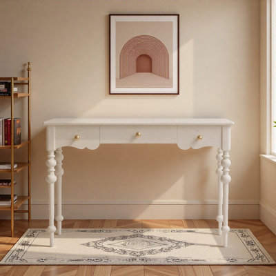 Bureau de rangement à trois tiroirs en chêne de style français