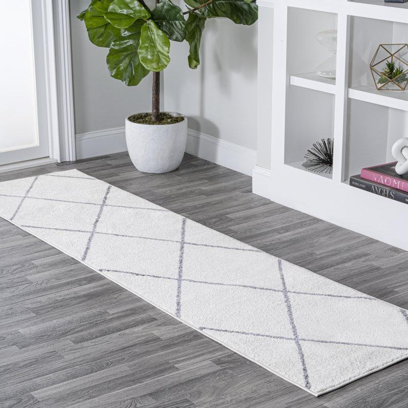 Bertrice Minimalist Diamond Trellis White/Gray Rug, Runner 2' x 10'