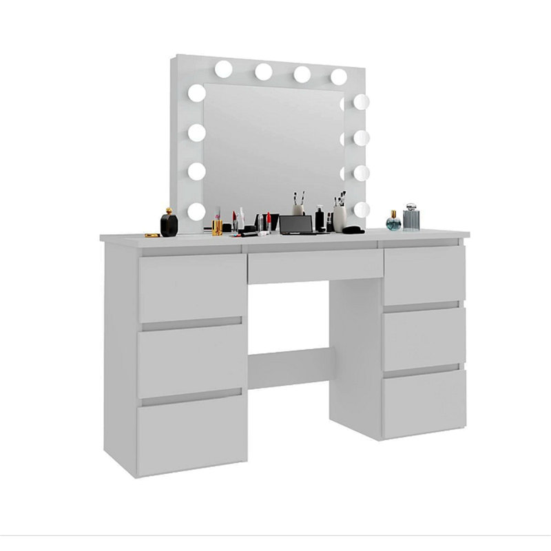 Grandes tables de coiffeuse blanches avec miroir et lumière