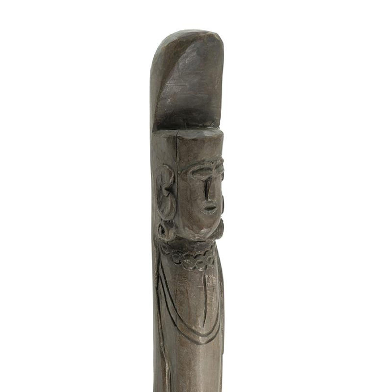 Statue tribale sur pied