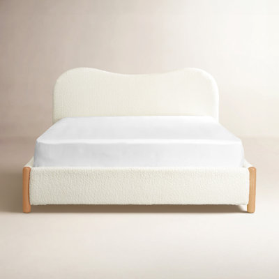Structure de lit plateforme double avec tête de lit tapissier en tissu et support à lattes de bois, aucun sommier nécessaire