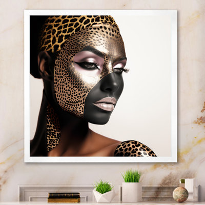 " Bohemain Model With Leopard Pattern "