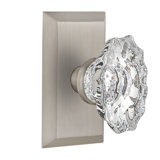 Studio Plate with Chateau Door Knob