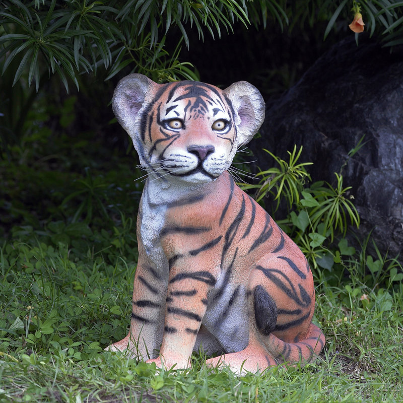 Statue tiger de l’animal à l’échelle grand