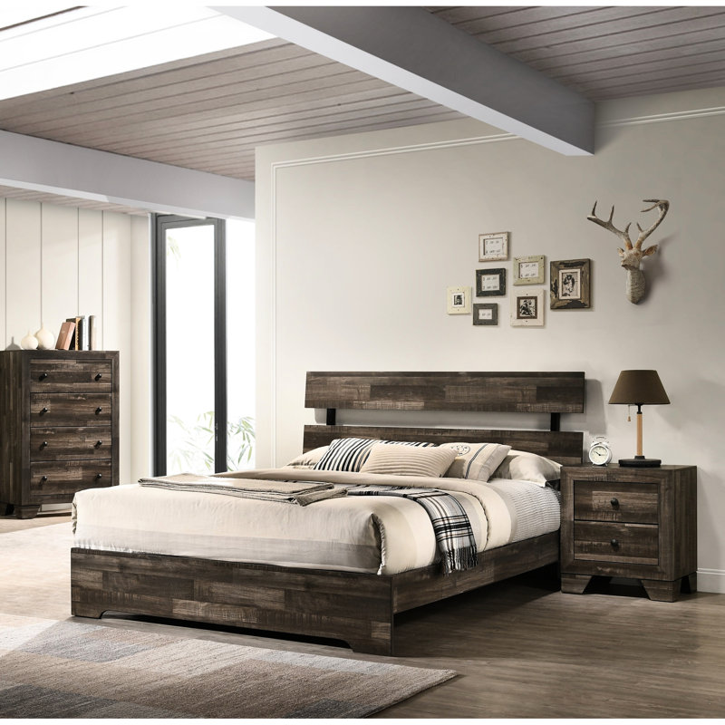 Lit plateforme contemporain de taille double avec tête de lit à lattes à revêtement brun contemporain, en bois, dans une boîte pour la configuration de la chambre à coucher