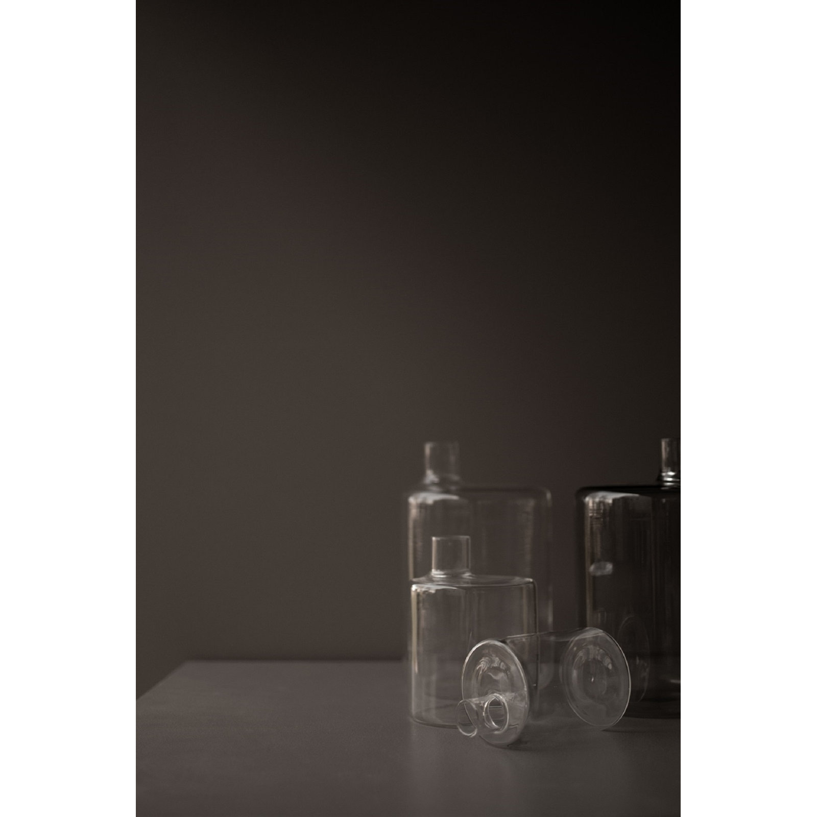 Juhani Glass Table Vase, 8.27" H x 5.12" W x 5.12" D