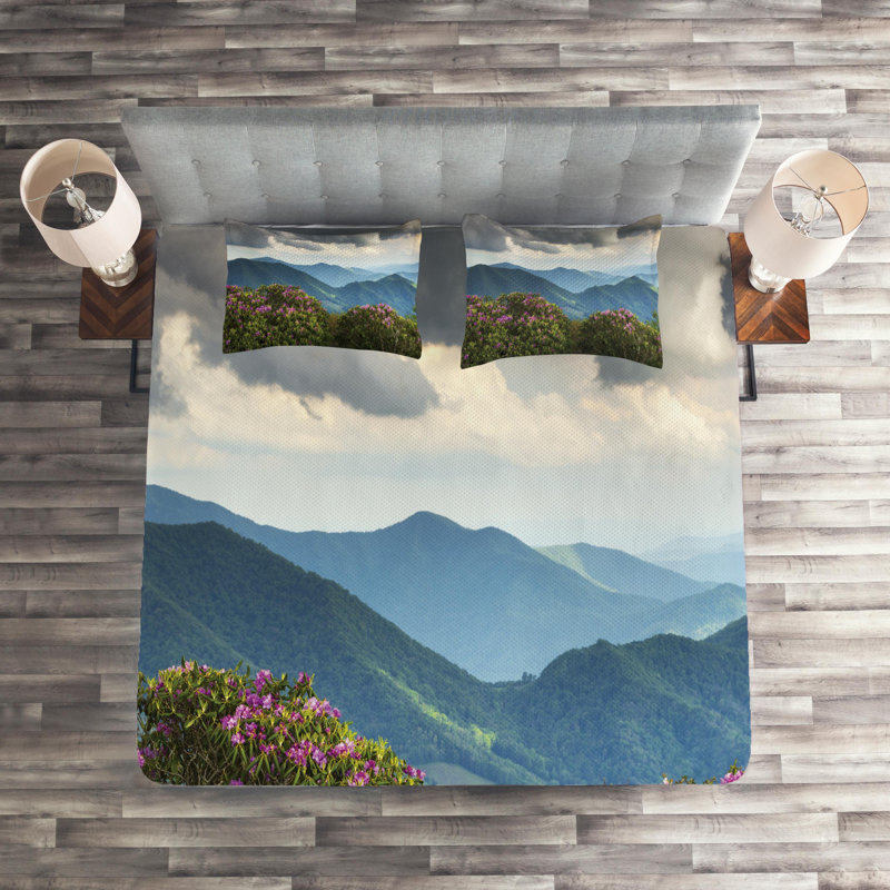 Rustic Polyester Floral Coverlet, King Bedspread + 2 Shams