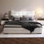 Grand lit tapissier moderne en polyuréthane avec tête de lit ergonomique à oreilles-104783650