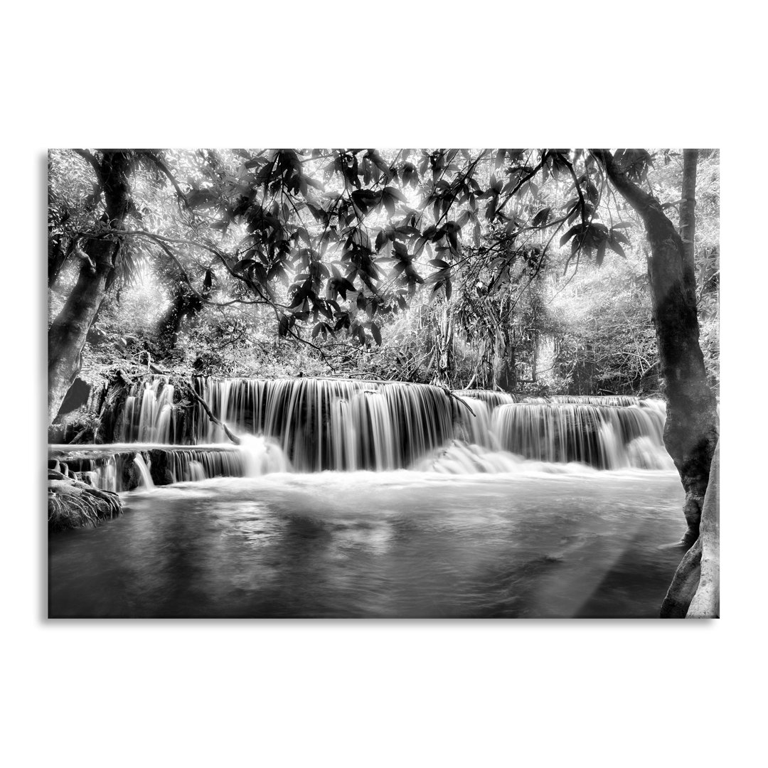 Glasbild Kleiner Wasserfall im Dschungel