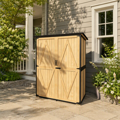 Remise de rangement robuste en bois pour l'extérieur avec tablettes réglables et toit en asphalte durable pour une organisation sécuritaire du jardin