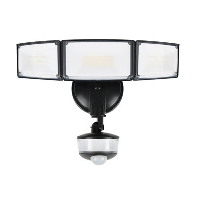 1 3 Head Weather Resistant Outdoor Security Light with Night Light