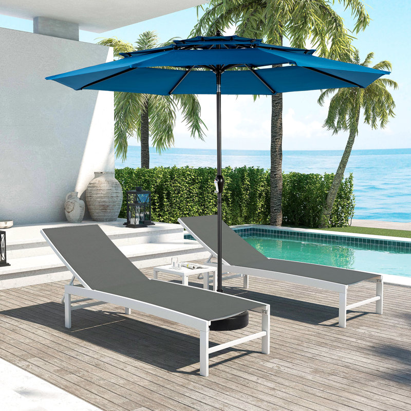 Parasol en aluminium à 3 niveaux pour patio extérieur 10 pi - bleu foncé, auvent 100%, stable et près de la piscine