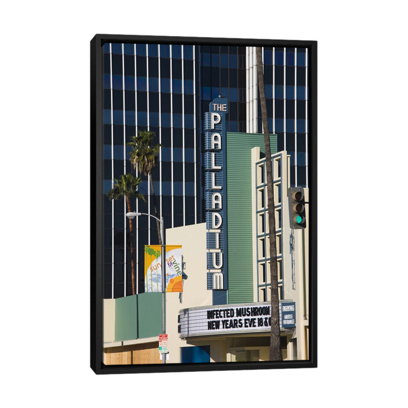 par Panoramic Images - Reproduction giclée sur toile tendue sur châssis, H 26 po x l 18 po x P 1,5 po, Toile avec cadre noir