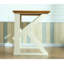 Bureau en forme de K de style minimaliste