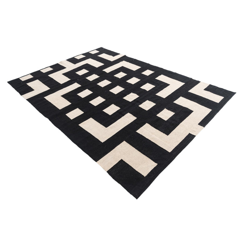 Ohlson Black Rug