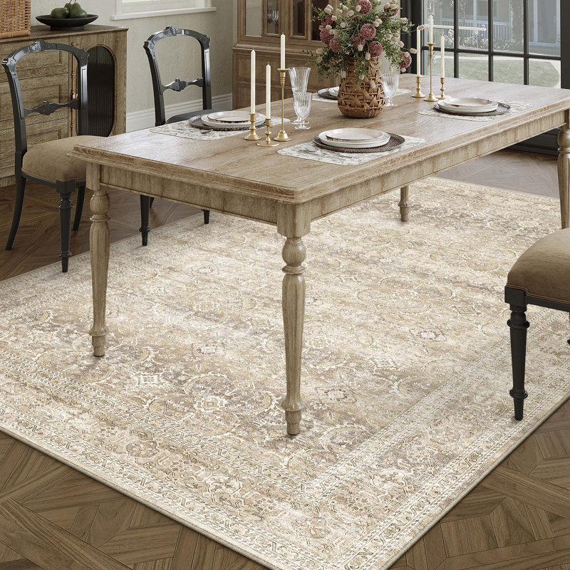 Luthien Elegant Vintage Floral Area Rug in Beige, Rectangle 6' x 9'