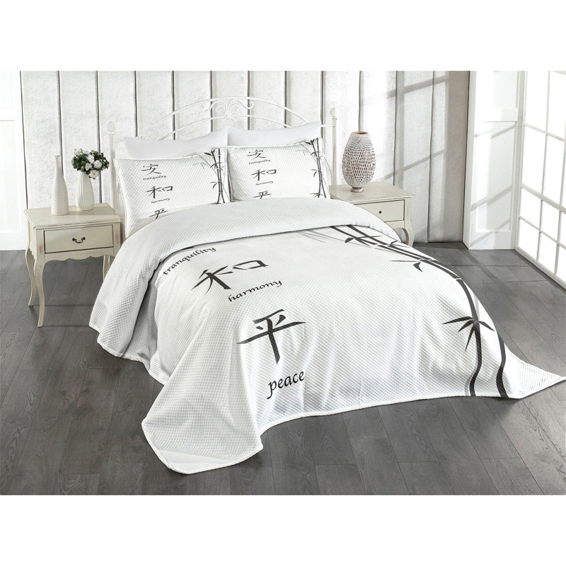 King Size White Quilted Bedspread Set with Pillow Shams