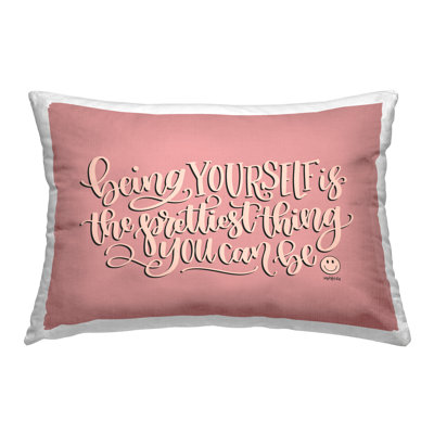 «Being Yourself is Prettiest», coussin décoratif imprimé par Imparfect Dust