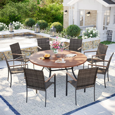Ensemble repas pour 8 personnes avec table de salle à manger ronde en métal 60 po et 8 chaises en rotin