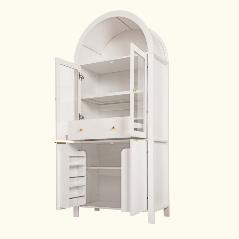 Grand garde-manger arqué cannelé avec tablettes réglables, rangement élégant avec tiroir caché et porte vitrée pour la cuisine et les espaces de vie