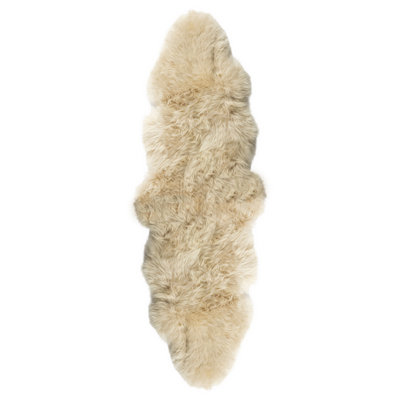 Single pelt sheepskin rug