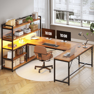Bureau d'ordinateur 63 po réversible avec prise de courant DEL et tablettes de rangement