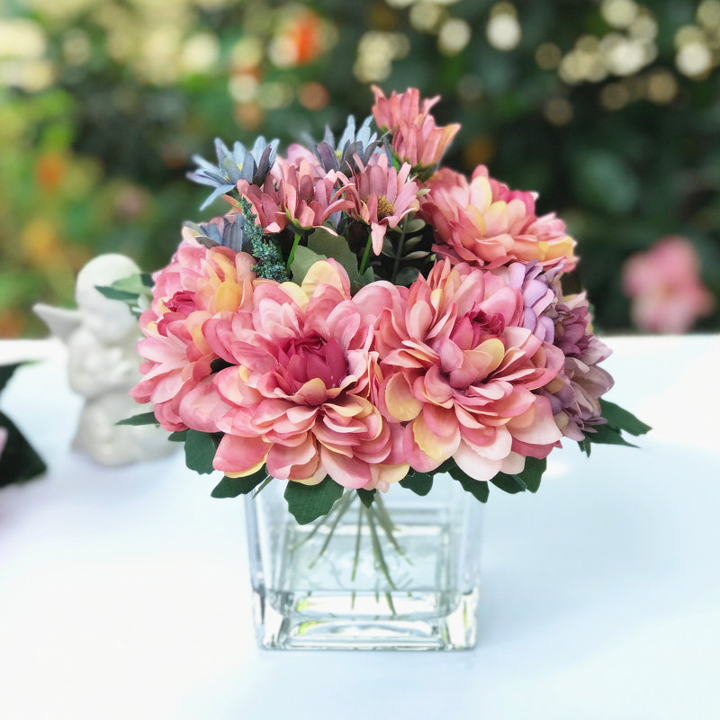 Arrangement floral marguerite dans un vase, Rose / Mauve