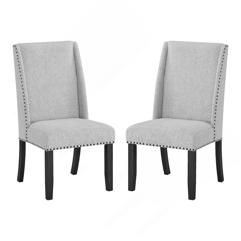 Ensemble de chaises élégantes et confortables pour une expérience culinaire élégante