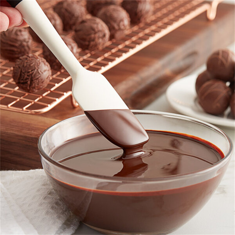 TCHO Choco Charms 60,5% chocolat noir hexagones 6,6 lb - 3 / Pièces WS-409TCHARMS