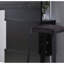 Deux comptoirs de bar pour la maison avec compartiment pour verres à vin et trois tablettes durables, table grise et noire avec support pour un bar à la mode,