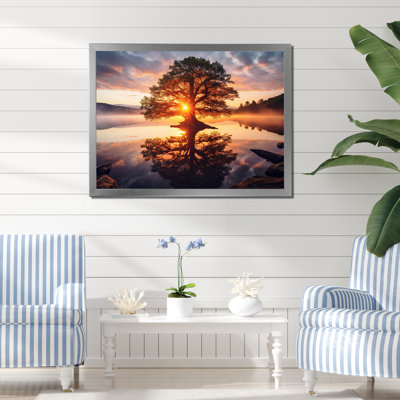 «Majestic Tree In The Mountain Lake Sunset», reproduction sur toile