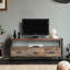 Console 60 po en bois récupéré avec 3 tiroirs et tablette ouverte, finition antique, bois massif, table de télévision multimédia de 60 po de profondeur, tiroirs en pouces, gris