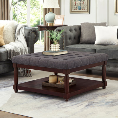 Grande table basse carrée en tissu