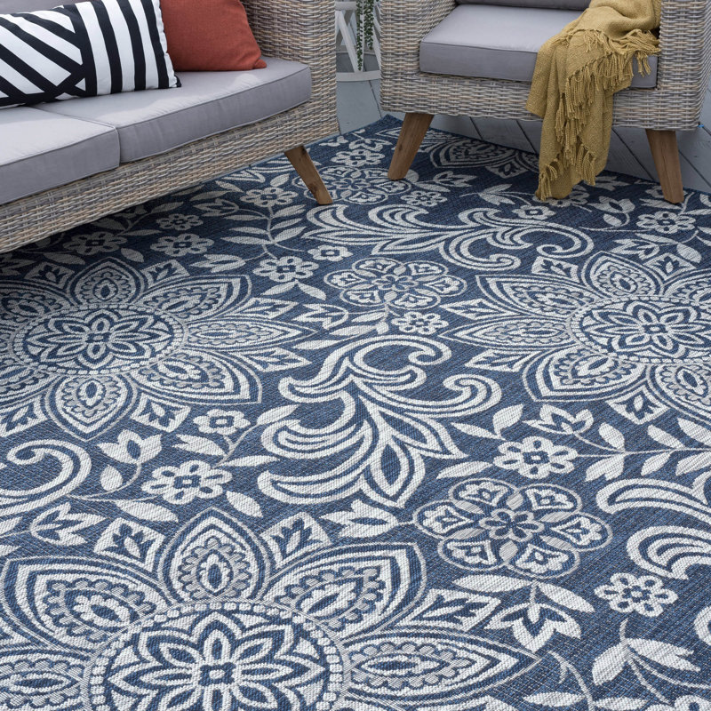 Speegle Indoor / Outdoor Rug, Rectangle 5'3" x 7'3"