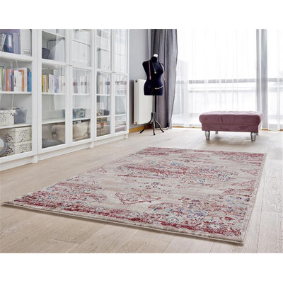 Leeya Floral Indoor Rug