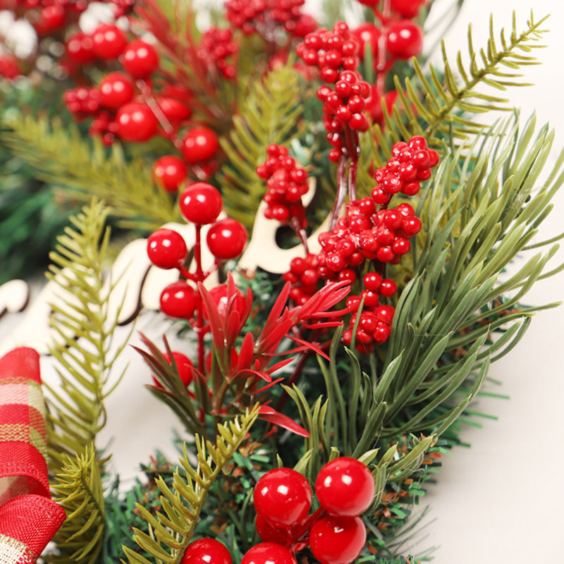 45cm Artificial Christmas Wreath with Red Berries