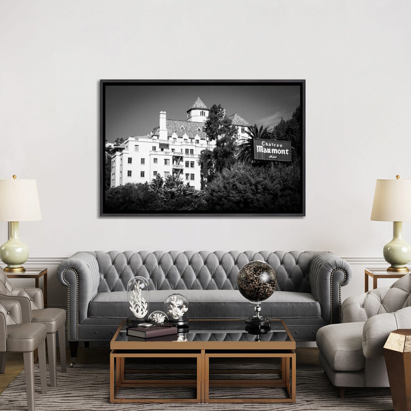 Chateau Marmont Noir - reproduction d'art murale encadrée, H 40 po x l 60 po, Reproduction encadrée sans passe-partout