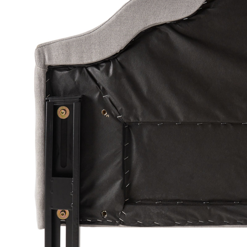 Tête de lit tapissier grise en tissu gris - grand et double avec coutures contemporaines à boutons charmants et garniture cloutée ravissante requise pour le revêtement de chambre à coucher à point de diamant
