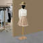 Mannequin femme-117496368