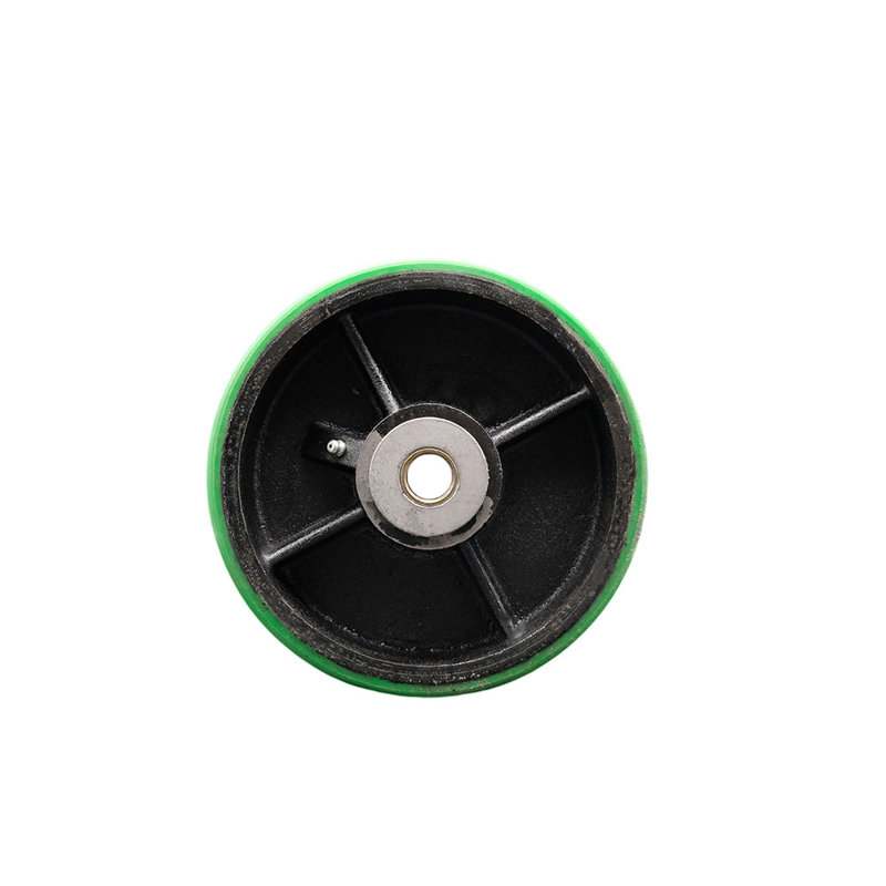 Polyuréthane sur roulettes en fonte