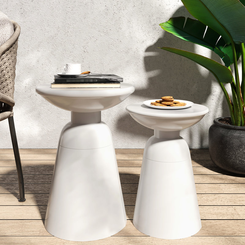 Table de bout en métal S / 2 en métal, blanc avec fer thermolaqué et structure à piédestal moderne pour les tables d'accessoires de salon, décoration élégante et durable